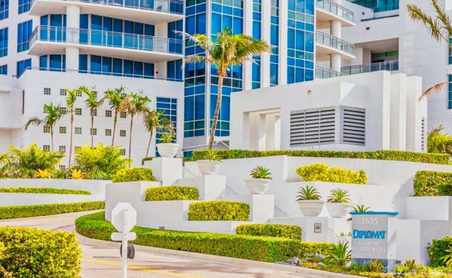 South Florida HOA Lawn Services